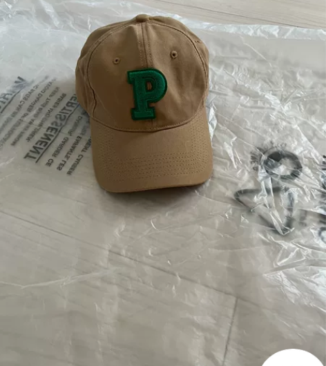 卡其色的棒球帽 实物拍摄 全新 它这个头围...