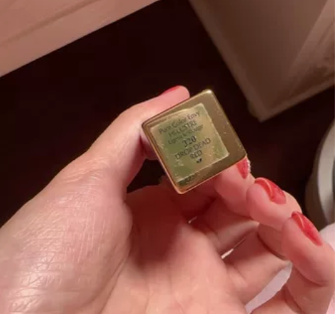 雅诗兰黛口红320 余量如图。保真。还有盒...