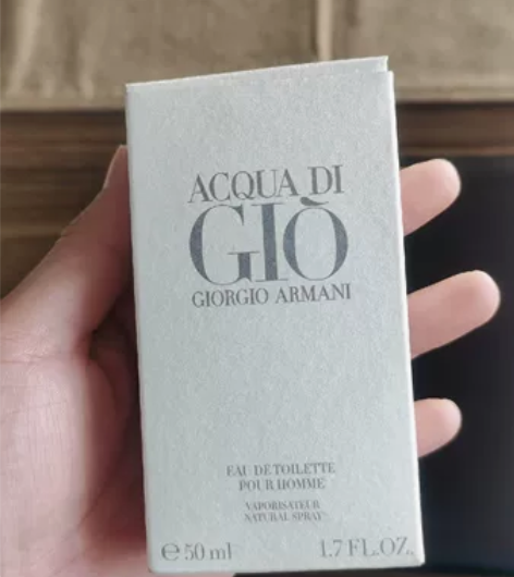 朋友送的阿玛尼男士香水，用不着，全新，底价...