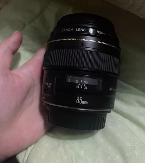 佳能85mm1.8定焦镜头 99新没毛病