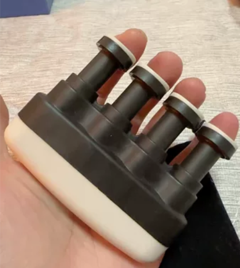 吉他握力器 五年恋爱分手了，搬家处理不要的...