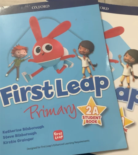 励步英语Primary 2A学生用书及手册...