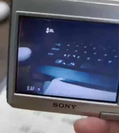 索尼t1，外观九成新，无磕碰。 12月22...