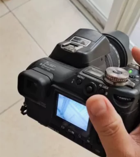 Sony/索尼DSC-F828 出一台相机...