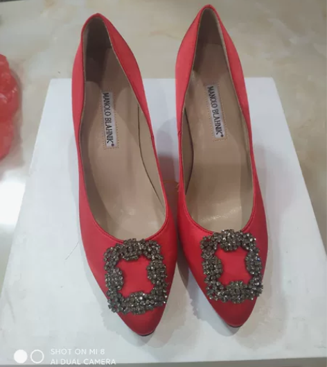 绸缎面35码6厘米水钻扣单鞋,全新,亏本出...