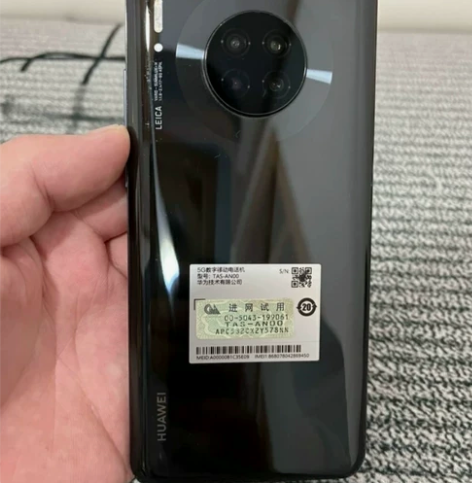 华为mate30全面刘海屏正品国行高配二手...