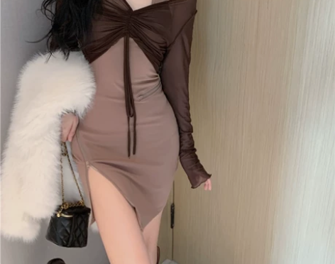 纯欲风挂脖裙子女春装2022新款收腰开叉性...