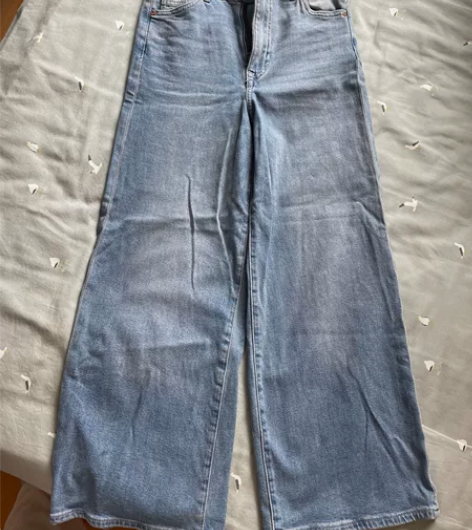 hm阔腿牛仔裤 九分 感兴趣的话点“我想要...