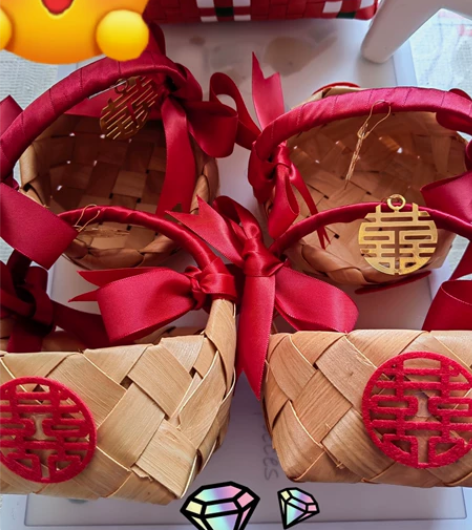 草编花篮四个用过一次非常好看质量很好 欢迎...