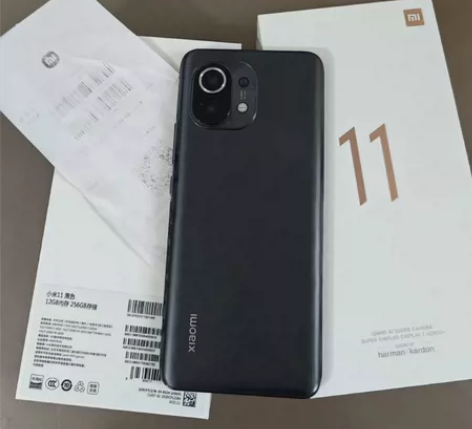 小米11黑色12+256九成新自用换手机转...