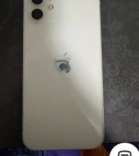 iphone 12 8成新 侧面有磨损 其...
