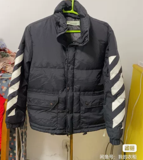 OFF WHITE男士羽绒服， 九成新无瑕...