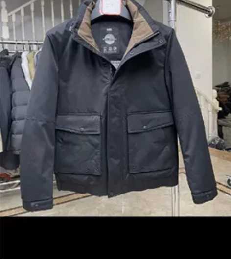 出男士工装风格羽绒服全新，吊牌价格1699...