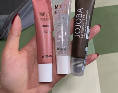 唇部嘟嘟去死皮!JOJOBA高保湿润唇膏荷...