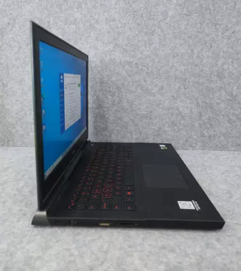 戴尔	15 7000游匣 7567 I7+...