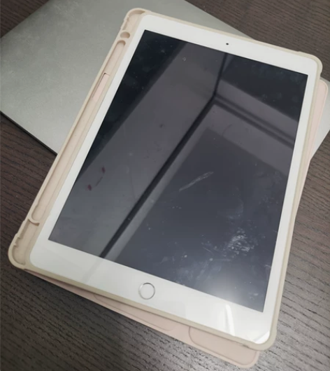 iPad 2019款  32G银色  成色...