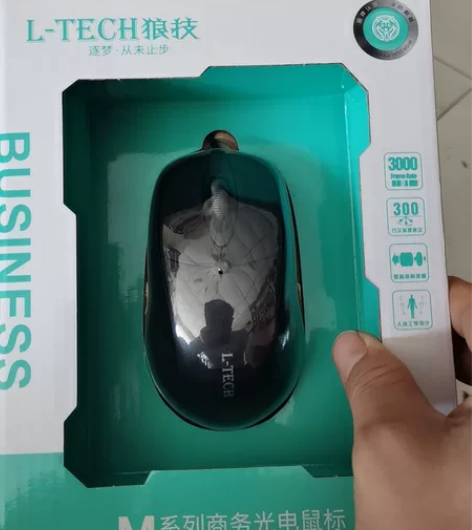 电脑鼠标，全新的有线鼠标，段落式精密滚轮，...
