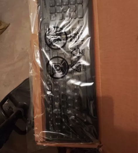 联想黑色电脑有线键盘，全新未拆封，低价出，...