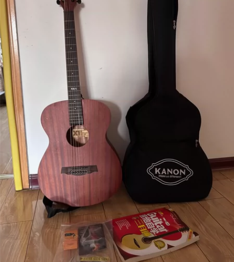 吉他   38寸 买了之后也没学吉他就闲置...