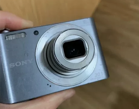 索尼dsc-w810数码相机，成色如图，使...