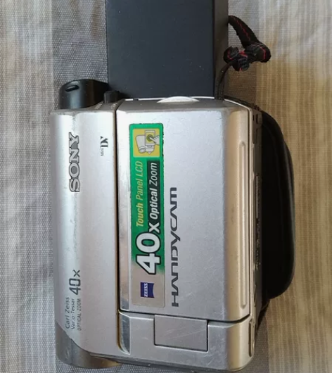 索尼相机型号DcR一Hc52e  实物拍摄...