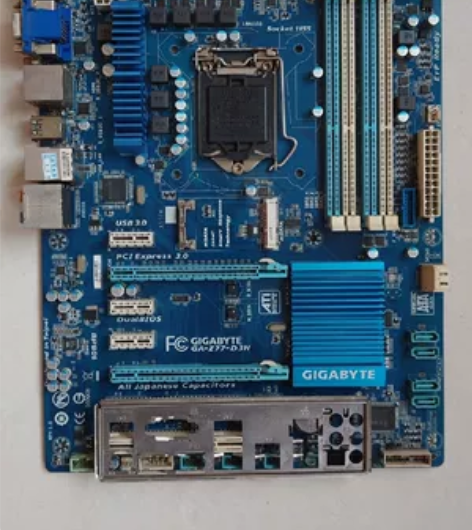 技嘉Z77-D3H主板，支持nvme转pc...