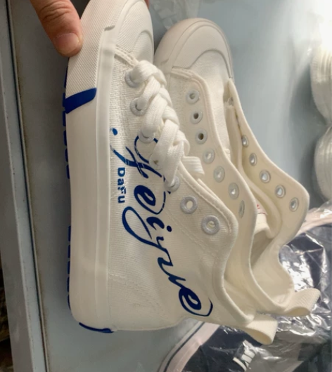 大孚飞跃高帮帆布鞋爆改可乐字母鞋34码偏大...