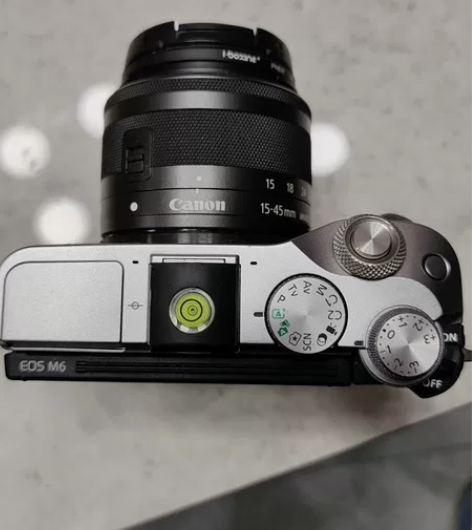 佳能M6微单套机15-45套机,很新的成色...