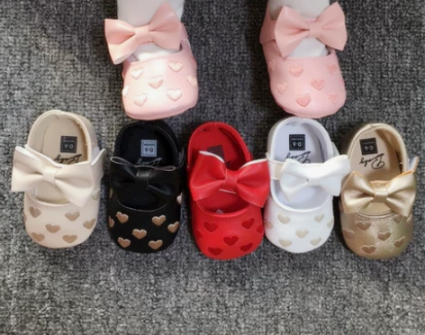婴儿公主鞋百天婴儿鞋女宝宝周岁蝴蝶结鞋爱心...