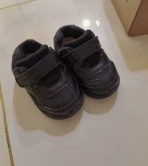 善足软底鞋内长12.5  鞋底明显穿过 鞋...