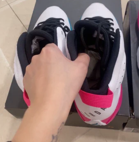 乔丹 乔6 有2双，一双42.5一双43，...