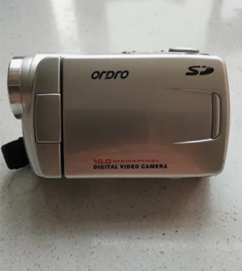 殴达摄像机，屏幕可翻转，成色不错，各功能正...