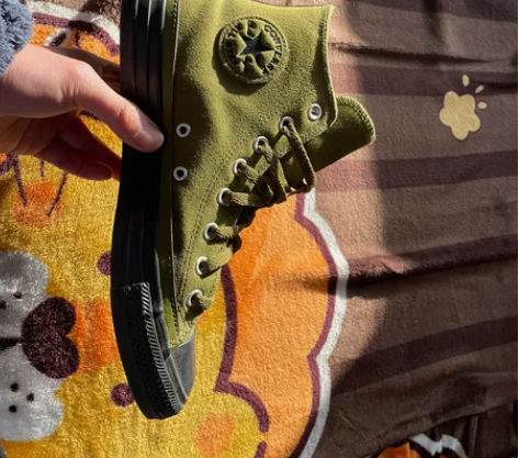 匡威allstar 九成新 鞋底是灰磨损很...