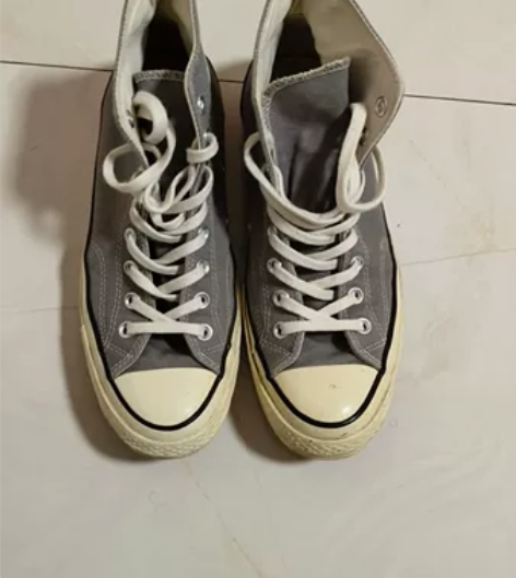 匡威帆布鞋高帮 42码  灰色  实体店买...