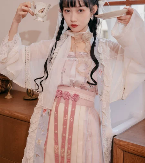 出全新七月夕凡尔赛花园全套汉服 （褙子+吊...