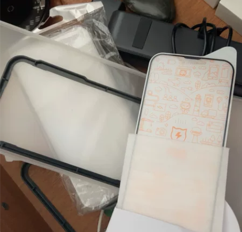 苹果13por 高清细磨砂全屏软边 防尘款...