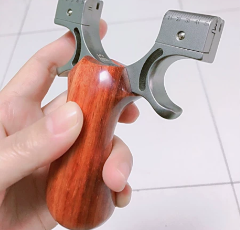 追龙弹弓不玩了了，出手基本全新。手感好。准...