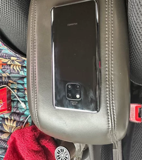 华为mate20pro屏幕左上角烈 不影响...