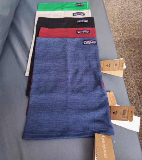 巴ta  美利奴羊毛围脖，颜色：红色、黑色...