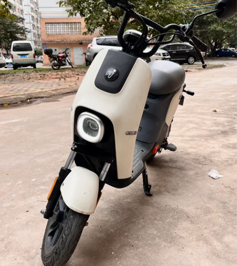 九号b30c 20a铅酸电池可跑50km续...