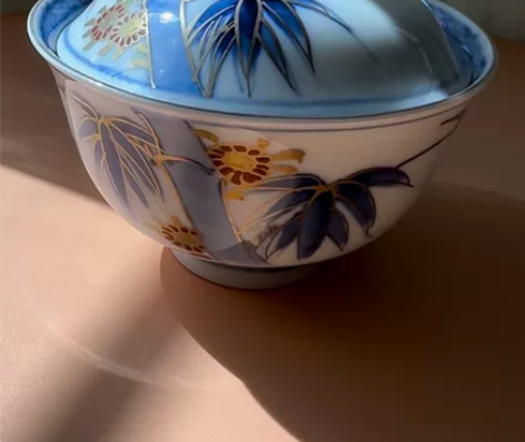 日本伊万里肥前烧盖碗，青花老盖碗 发色很好...