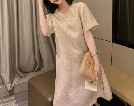 法式气质轻奢仙女桑蚕丝连衣裙女夏薄款显瘦中...