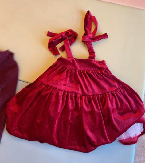 灯芯绒金线背带裙，秋冬款，里衬带纱， 蓬蓬...