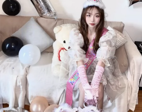蓬蓬裙  过生日穿过一次就没穿过了 感兴趣...