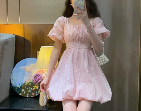 甜美粉色泡泡袖连衣裙女蓬蓬裙夏季新款小个子...