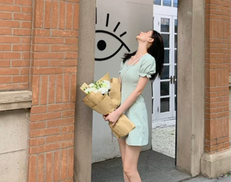 Lienni2020夏季极简风收腰显瘦A字...