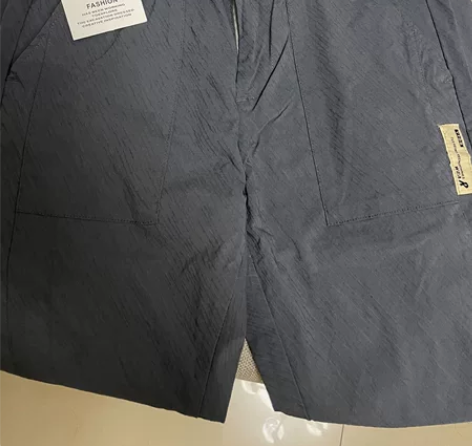 男士长裤带吊牌全新 感兴趣的话点“我想要”...