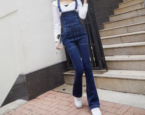 春秋深色韩版个性背带裤女修身复古微喇牛仔裤...