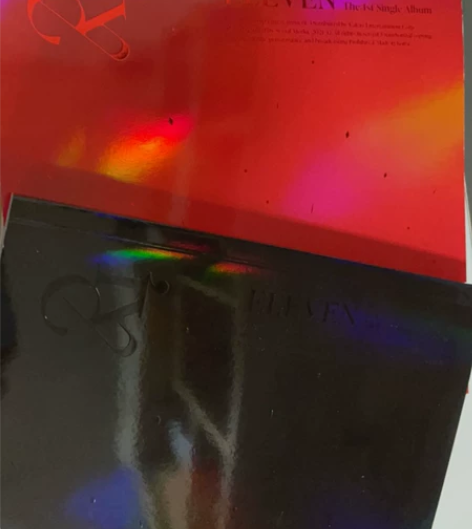出两本ive专辑pb 单pb 红黑版都有 ...