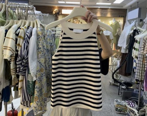 WeMe挂脖条纹针织背心女短款修身显瘦夏季...